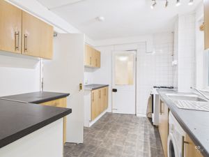 Photo 17- click for photo gallery